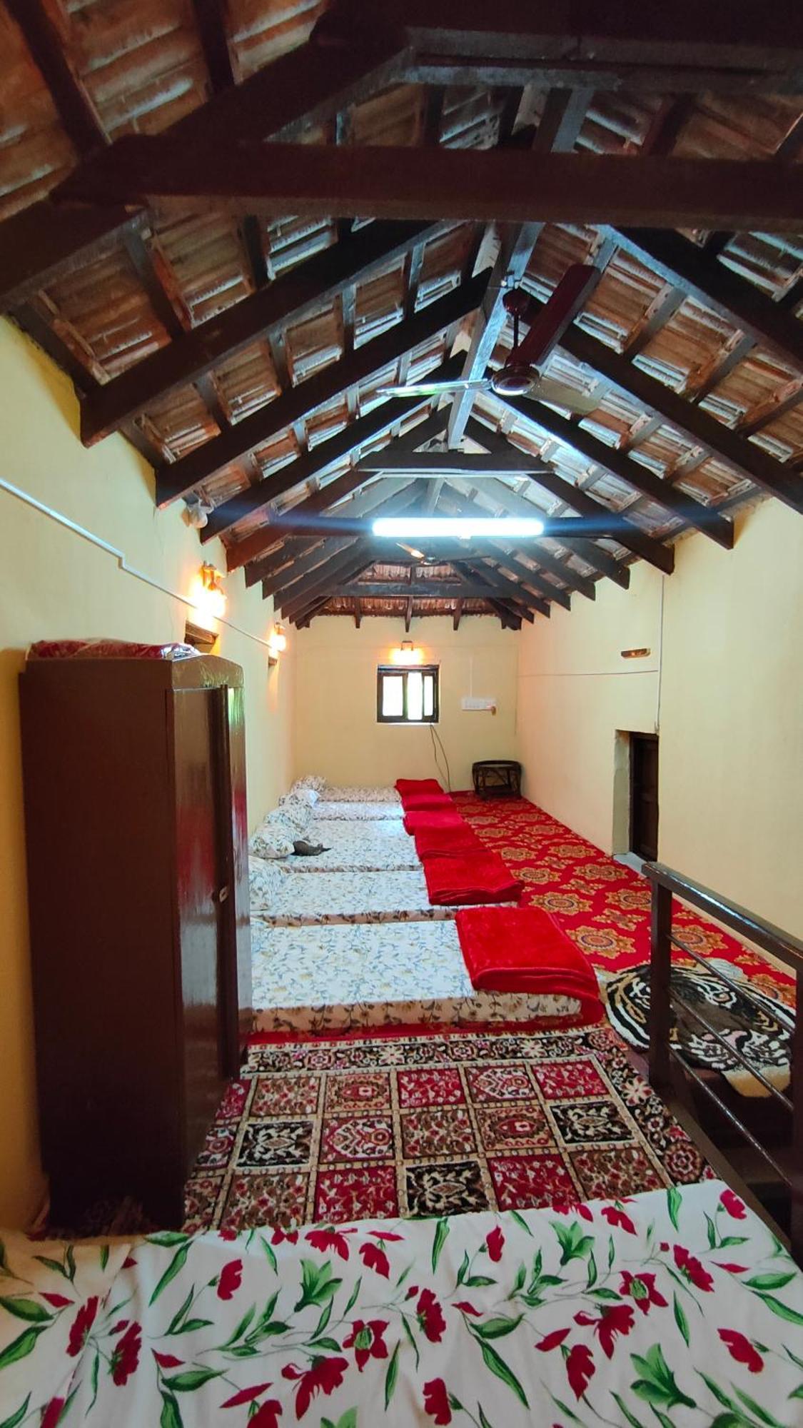 Heritage Homestay จิกมากาลูร์ ห้อง รูปภาพ